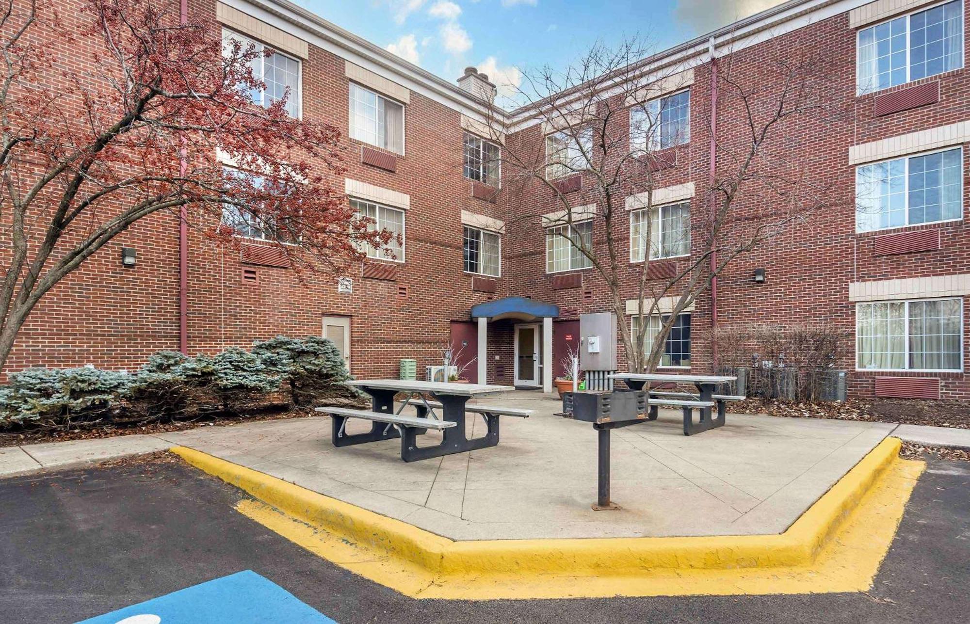 Extended Stay America Select Suites - Chicago - Westmont - Oak Brook Exteriér fotografie