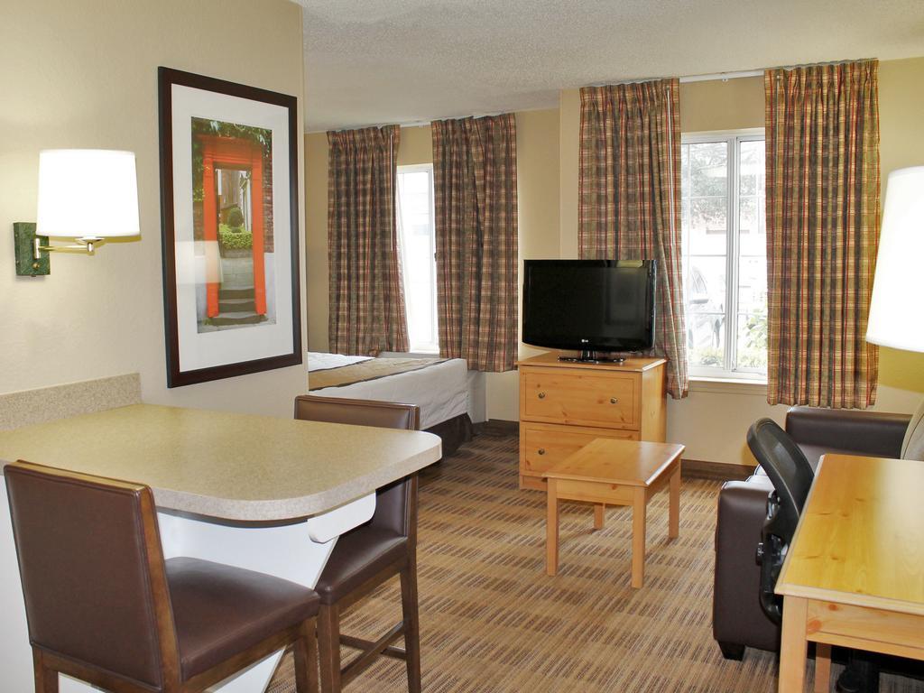 Extended Stay America Select Suites - Chicago - Westmont - Oak Brook Exteriér fotografie